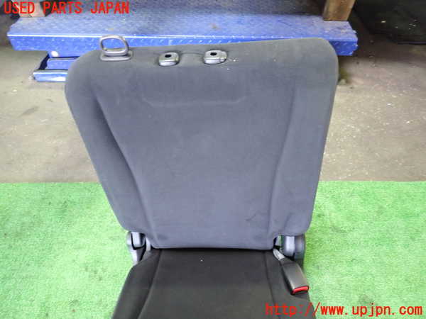 1UPJ-37877235]ストリーム(RN8)右3列目シート 中古_m0002.jpg