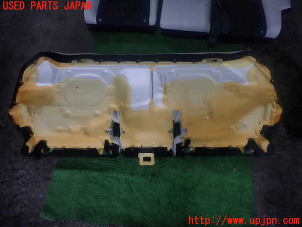 1UPJ-37897385]CX-3(DK5AW)リアシート 中古_m0003.jpg