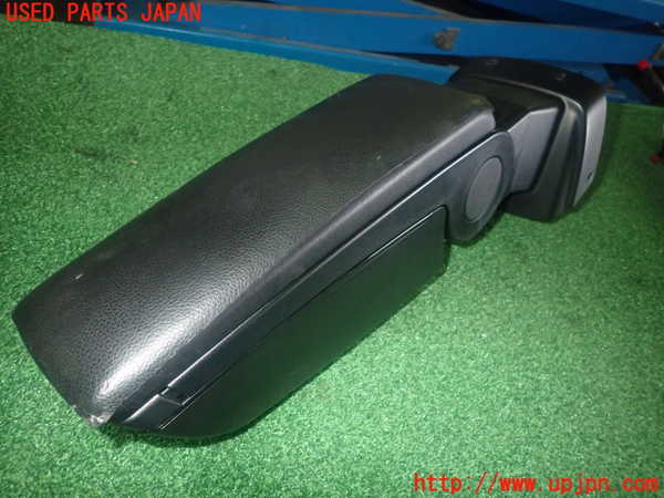 1UPJ-37897841]CX-3(DK5AW)小物入れ1 中古_m0001.jpg