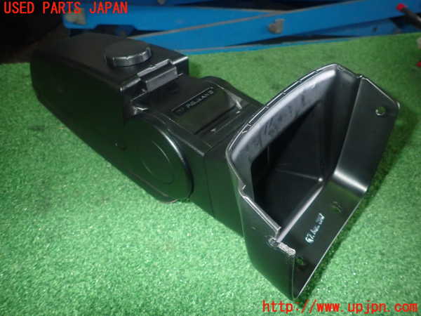 1UPJ-37897841]CX-3(DK5AW)小物入れ1 中古_m0002.jpg