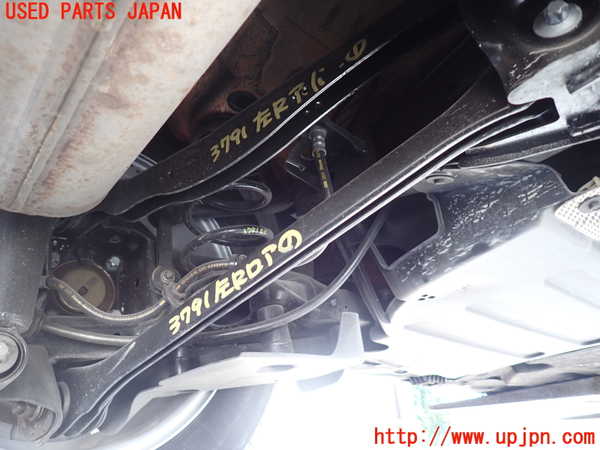 1UPJ-37915226]BMW ミニ(MINI)クーパーD F56(XN15M)左リアロアアーム1 中古_m0001.jpg
