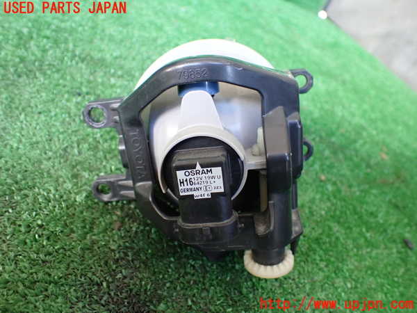 1UPJ-37931182]レクサス・IS300h(AVE30)左フォグ 中古_m0002.jpg