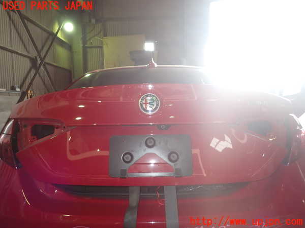 1UPJ-37951500]アルファロメオ・ジュリア(95220)トランク 中古_m0001.jpg