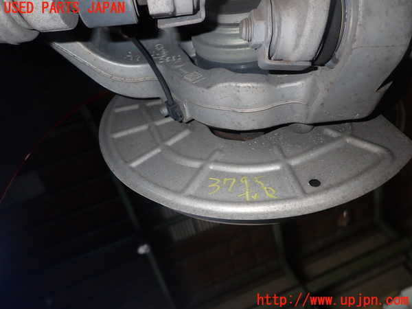 1UPJ-37954300]アルファロメオ・ジュリア(95220)右リアナックルハブ 中古_m0002.jpg