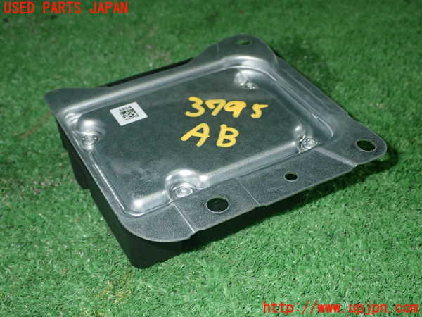 1UPJ-37956145]アルファロメオ・ジュリア(95220)エアバッグコンピューター 中古_m0003.jpg