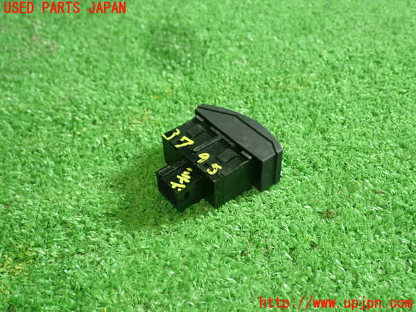 1UPJ-37956290]アルファロメオ・ジュリア(95220)ハザードスイッチ 中古_m0003.jpg