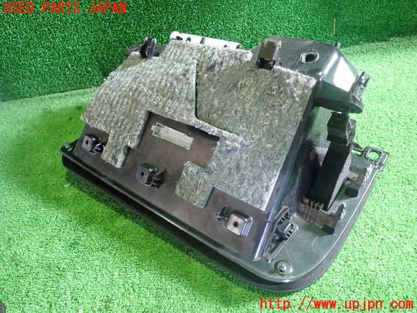 1UPJ-37957516]アルファロメオ・ジュリア(95220)グローブボックス1 中古_m0002.jpg
