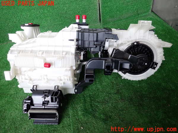 1UPJ-37966081]ZR-V e：HEV(RZ6)エバポレーター1 中古_m0003.jpg
