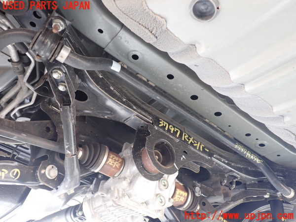 1UPJ-37975295]セレナ(NC28 C28系)リアメンバー 中古_m0001.jpg