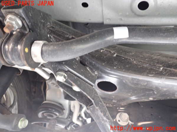 1UPJ-37975295]セレナ(NC28 C28系)リアメンバー 中古_m0003.jpg