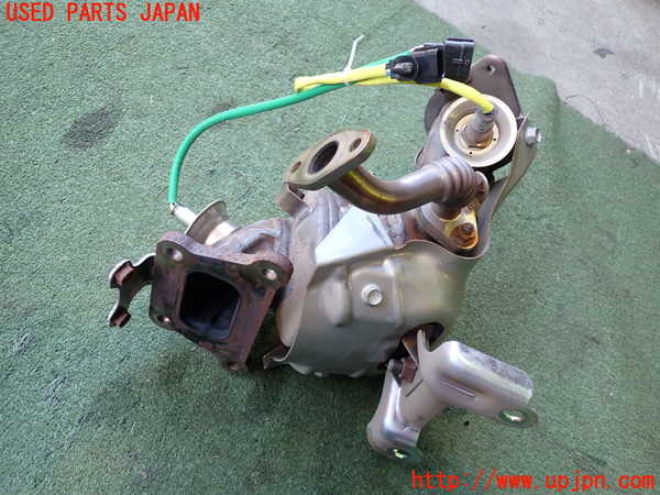 2UPJ-37992041]アウトランダーPHEV(GN0W)エキマニ1 触媒 マニバーター 中古_m0003.jpg