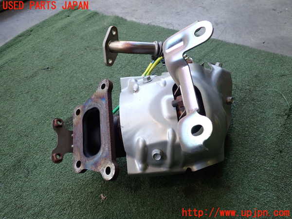 2UPJ-37992041]アウトランダーPHEV(GN0W)エキマニ1 触媒 マニバーター 中古_m0004.jpg