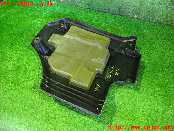 2UPJ-37992160]アウトランダーPHEV(GN0W)エンジンアッパーカバー 中古_m0002.jpg