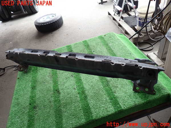 2UPJ-38001014]ポルシェ・カイエン(9PABFD)フロントバンパーホースメント 中古_m0001.jpg