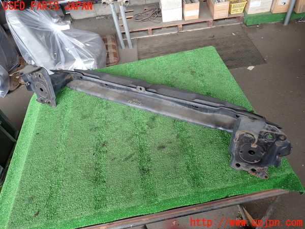 2UPJ-38001014]ポルシェ・カイエン(9PABFD)フロントバンパーホースメント 中古_m0003.jpg