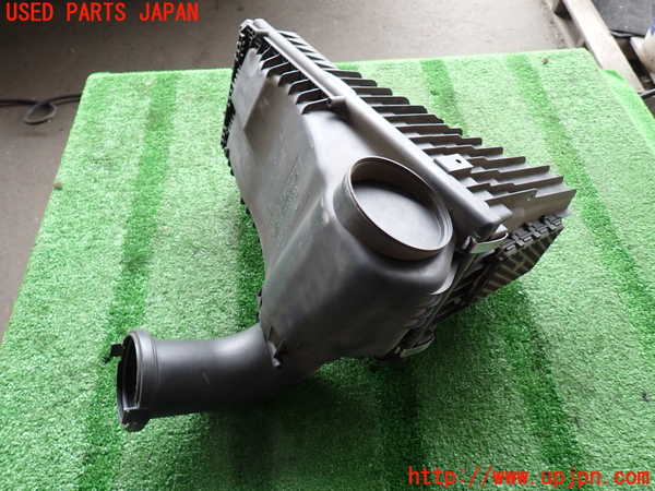 2UPJ-38002560]ポルシェ・カイエン(9PABFD)エアクリーナーボックス 中古_m0001.jpg