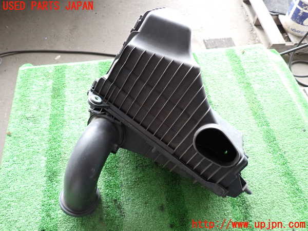 2UPJ-38002560]ポルシェ・カイエン(9PABFD)エアクリーナーボックス 中古_m0003.jpg
