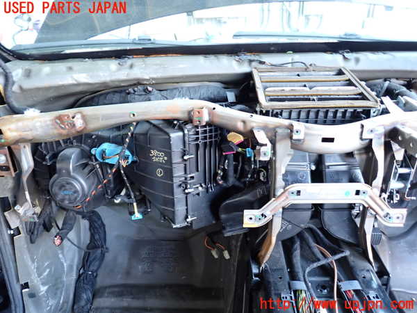 2UPJ-38006081]ポルシェ・カイエン(9PABFD)エバポレーター1 中古_m0001.jpg