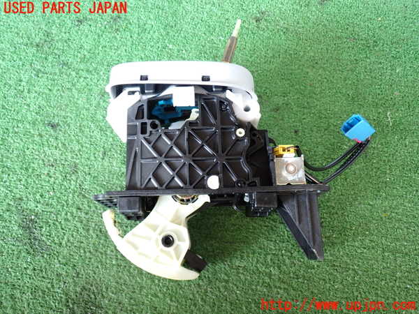 2UPJ-38007555]ポルシェ・カイエン(9PABFD)ATシフトレバー 中古_m0002.jpg