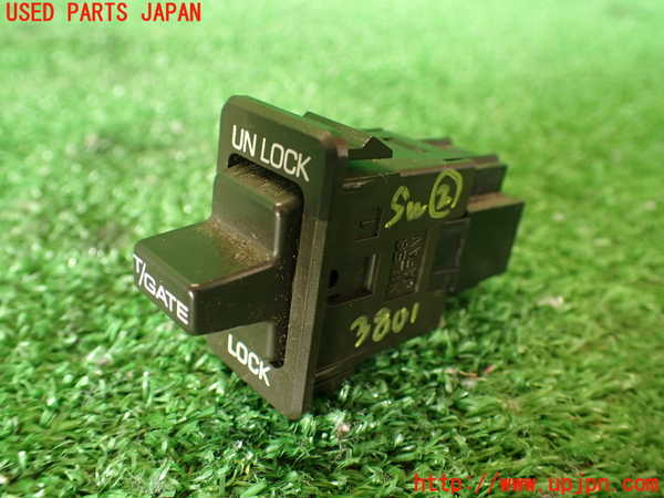 2UPJ-38016307]グロリア ワゴン(WY30)スイッチ2(トランク GATE ロック) 中古_m0001.jpg