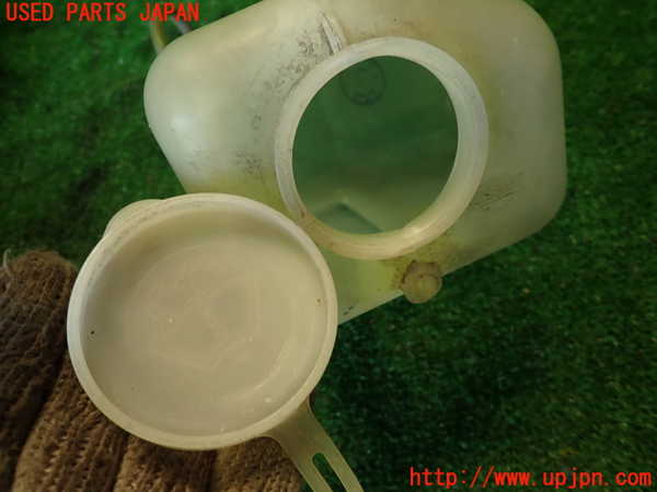2UPJ-38016792]グロリア ワゴン(WY30)ウォッシャータンク2 中古_m0004.jpg