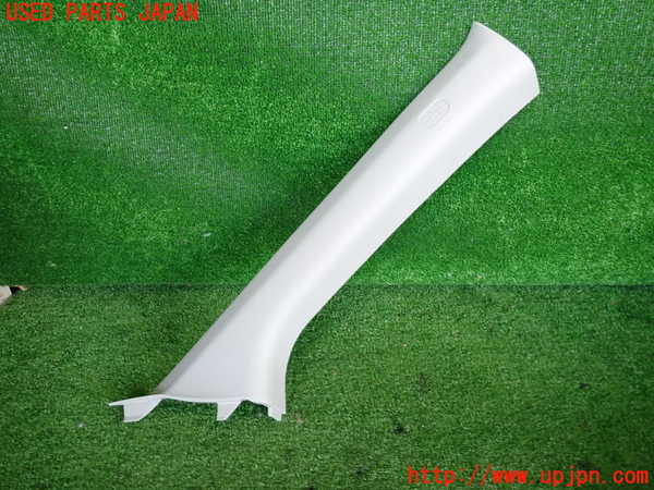 2UPJ-38037655]WR-V(DG5)右フロントピラートリム 中古_m0001.jpg