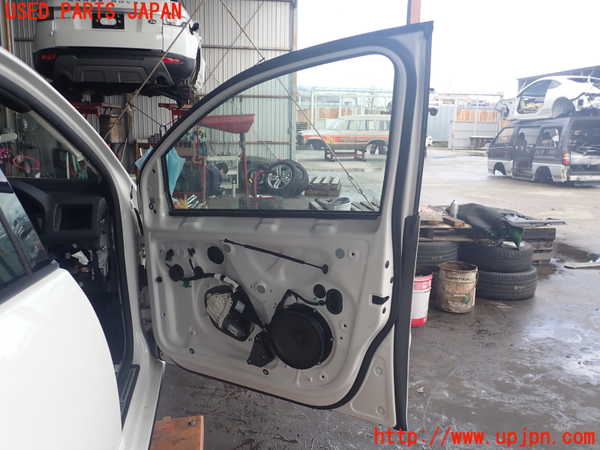 2UPJ-38051230]VW ゴルフ GTI(1KAXX)右前ドア 中古 SAINT-GOBAIN SEKURIT M235 43R-001057_m0004.jpg