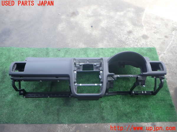 2UPJ-38057505]VW ゴルフ GTI(1KAXX)ダッシュボード 中古_m0001.jpg