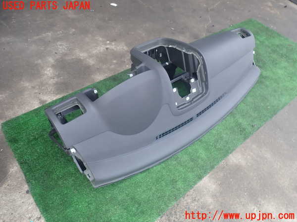 2UPJ-38057505]VW ゴルフ GTI(1KAXX)ダッシュボード 中古_m0003.jpg