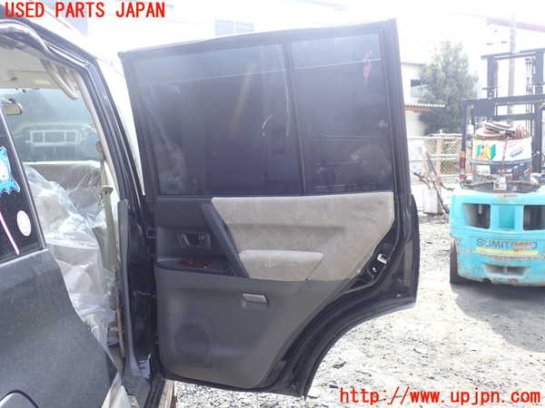 1UPJ-38061290]パジェロ(V75W)右後ドア 中古(43R-00150 M2L3)_m0004.jpg