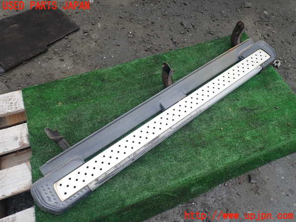 1UPJ-38061392]パジェロ(V75W)左サイドステップ 中古_m0001.jpg