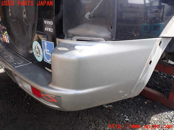 1UPJ-38061610]パジェロ(V75W)リアバンパー (ジャンク品) 中古_m0002.jpg