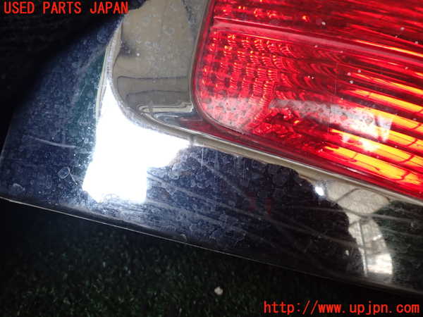 1UPJ-38061536]パジェロ(V75W)左テールランプ 中古_m0002.jpg