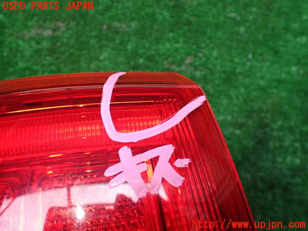 1UPJ-38071536]ジープ・グランドチェロキー(WK36TA)左テールランプ 中古_m0002.jpg