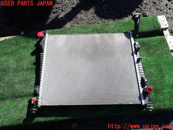 1UPJ-38072321]ジープ・グランドチェロキー(WK36TA)ラジエーター1 中古_m0001.jpg