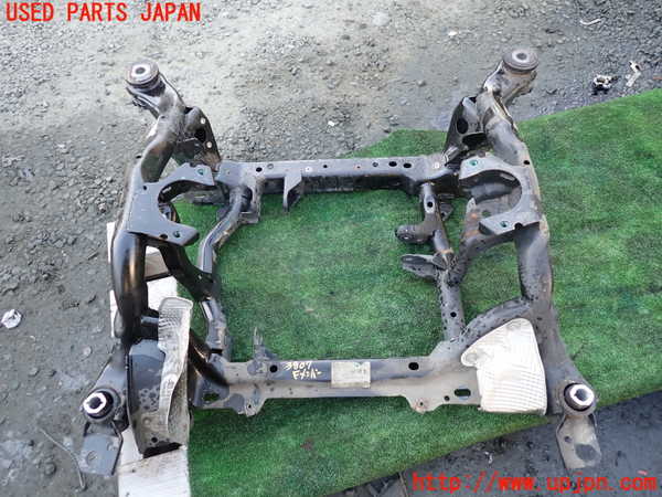 5UPJ-38075285]ジープ・グランドチェロキー(WK36TA)フロントメンバー 中古_m0001.jpg