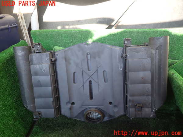 1UPJ-38112560]ベンツ SL350(230467)(R230)エアクリーナーボックス 中古_m0002.jpg