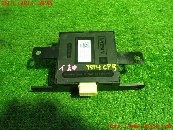 1UPJ-38146153]セレナ(FNC28)コンピューター8 中古_m0002.jpg