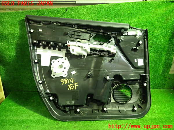 1UPJ-38141234]セレナ(FNC28)右前ドア内張り 中古_m0003.jpg