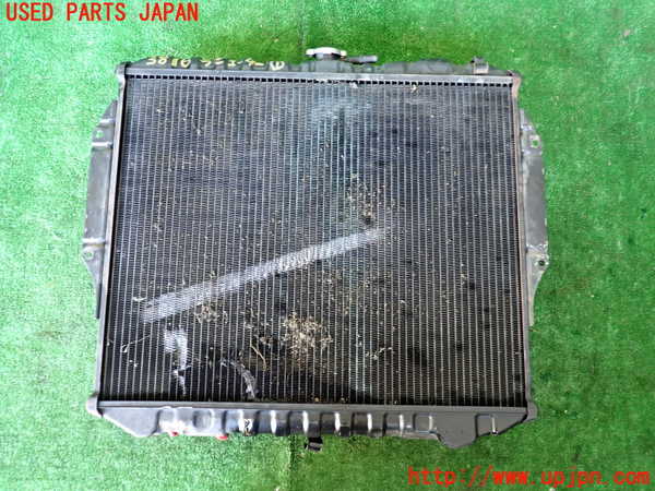 5UPJ-38162321]パジェロ(V45W)ラジエーター1 中古_m0001.jpg