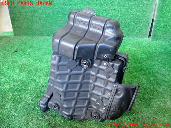 1UPJ-38162560]パジェロ(V45W)エアクリーナーボックス 中古_m0002.jpg