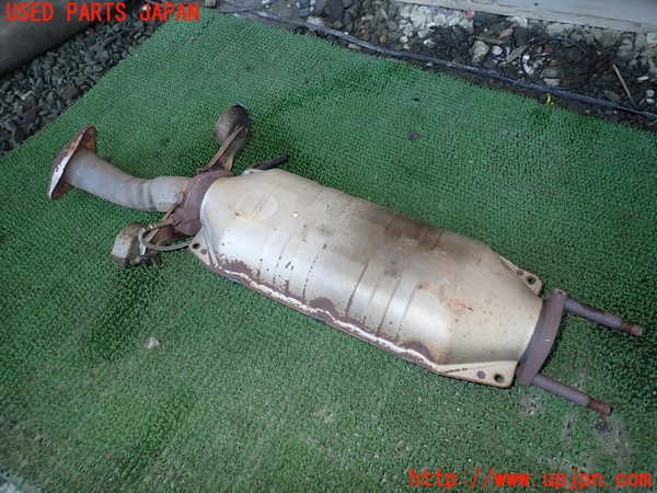 1UPJ-38162661]パジェロ(V45W)触媒1 中古_m0002.jpg