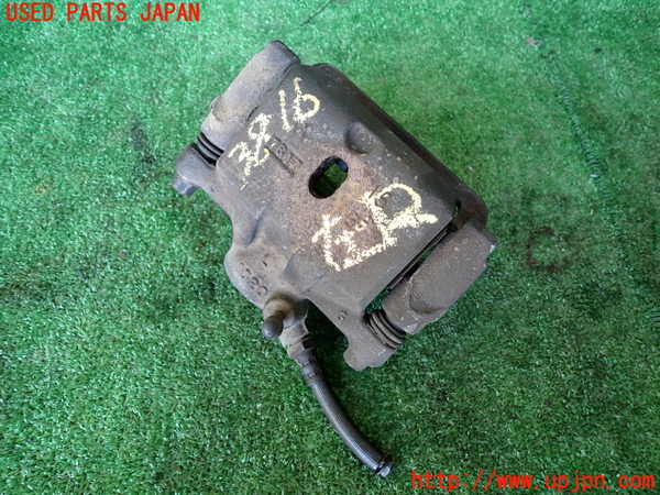 5UPJ-38164095]パジェロ(V45W)左リアキャリパー 中古_m0001.jpg