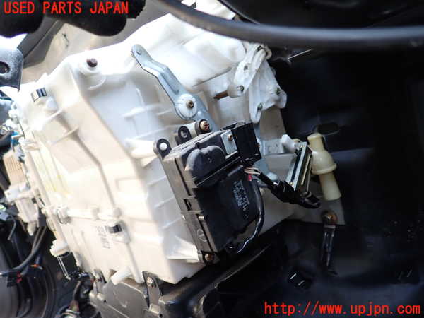 1UPJ-38166081]パジェロ(V45W)エバポレーター1 (フロント) 中古_m0003.jpg