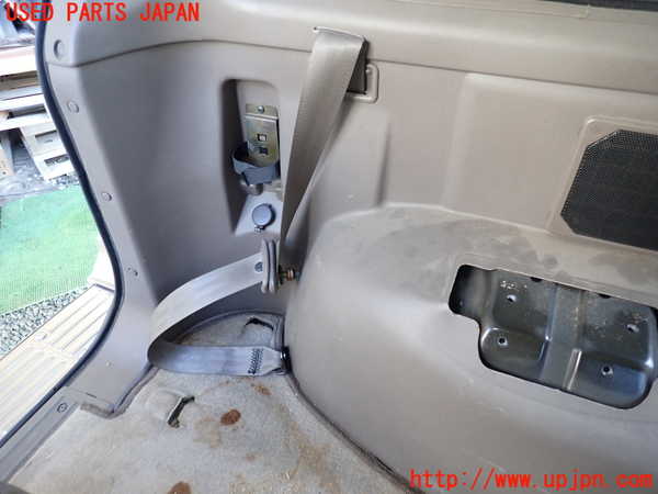 1UPJ-38167680]パジェロ(V45W)左リアピラートリム 中古_m0005.jpg