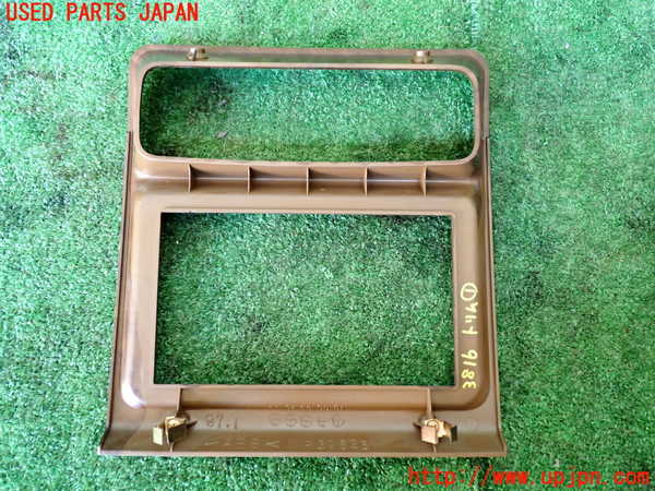 1UPJ-38167691]パジェロ(V45W)内装トリム類1 中古_m0002.jpg