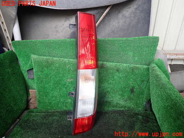 1UPJ-38171530]ベンツ ビアノ(Viano) W639(639811)右テールランプ 中古_m0001.jpg