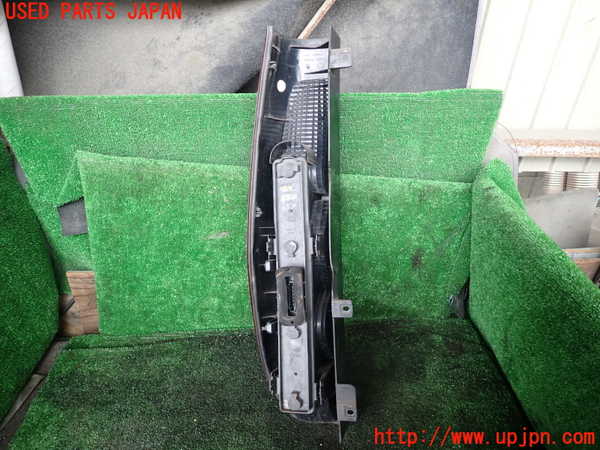 1UPJ-38171530]ベンツ ビアノ(Viano) W639(639811)右テールランプ 中古_m0002.jpg