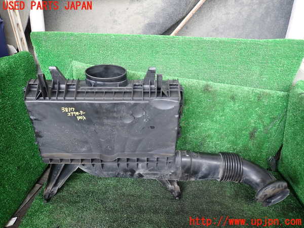 1UPJ-38172560]ベンツ ビアノ(Viano) W639(639811)エアクリーナーボックス 中古_m0002.jpg