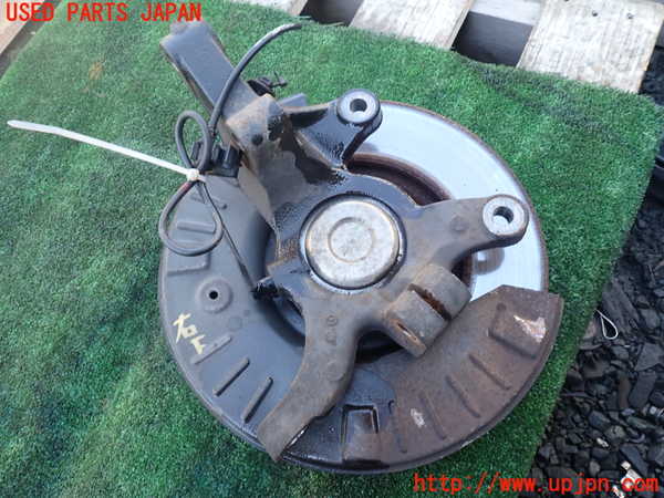 1UPJ-38174290]ベンツ ビアノ(Viano) W639(639811)右フロントナックルハブ 中古_m0002.jpg